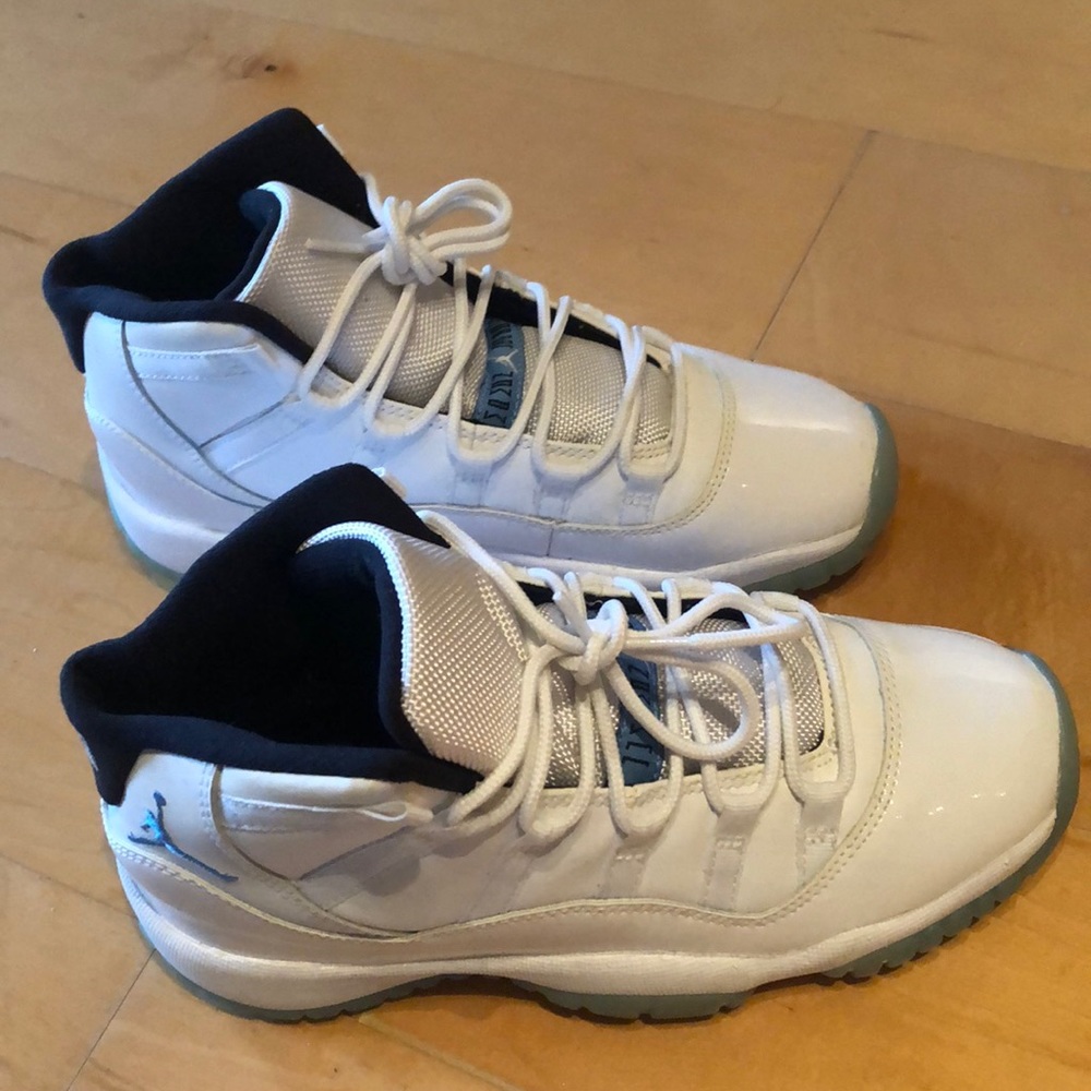 Jordan 11 Retro. (Legend Blue)